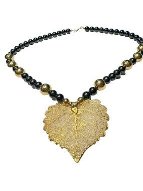 22" Necklace with Maple Gold Plated Maple Leaf. NWOT